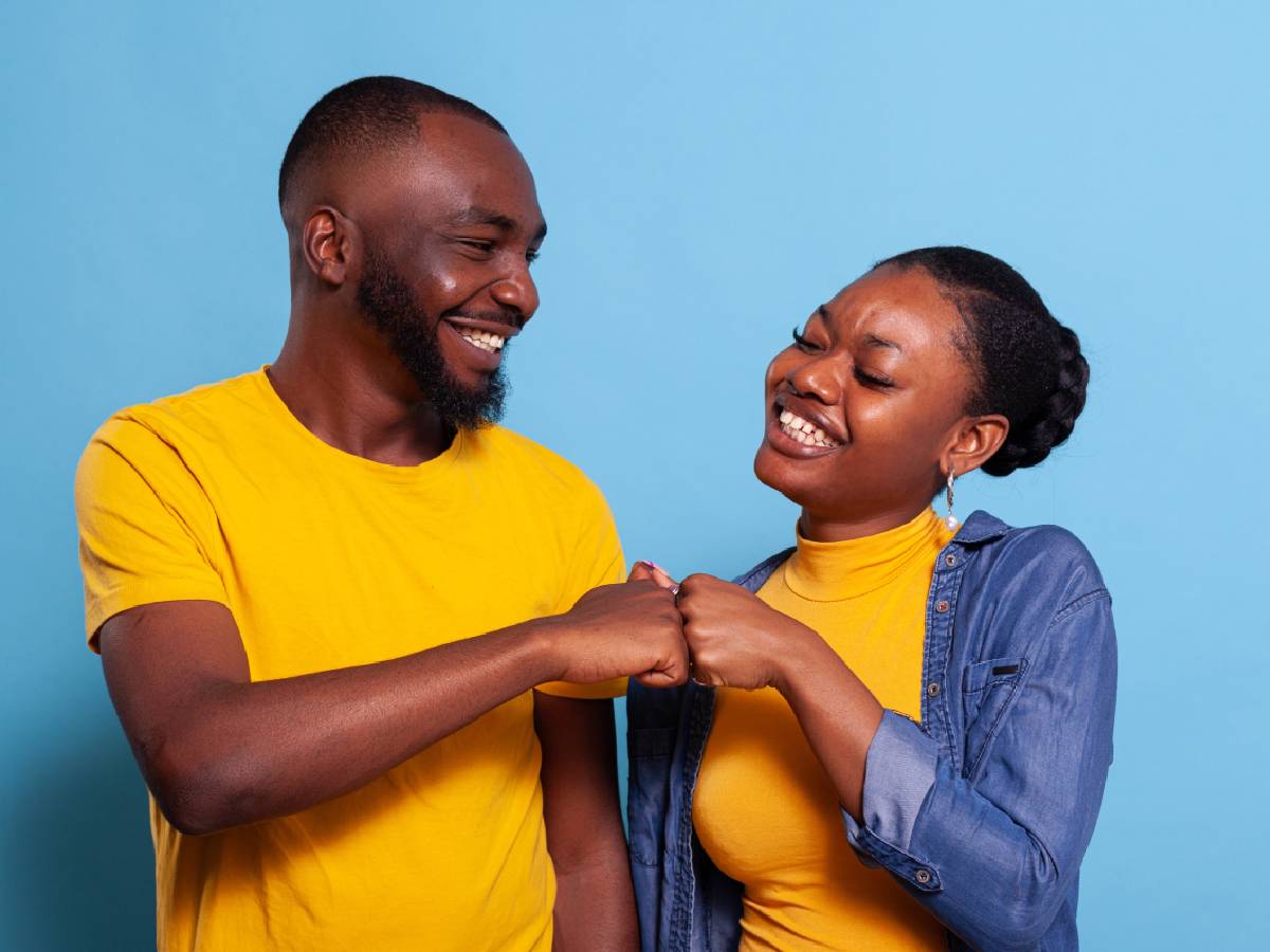 12 Ways to Protect Yourself When Dating in the Workplace